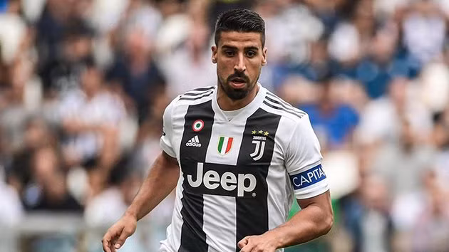 Chuyển nhượng bóng đá từ Calciomercato, phương án cho Arsenal nhanh chóng có Khedira đó là Juventus phải thanh lý hợp đồng với nhà vô địch World Cup 2014 trước xong phía Arsenal sẽ ký hợp đồng chuyển nhượng tự do.