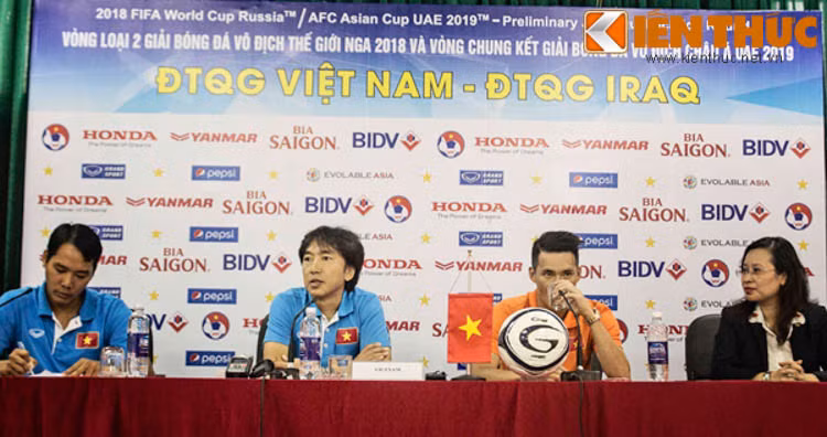 Truóc trạn Viẹt Nam - Iraq: HLV Miura danh gia cao dói thủ