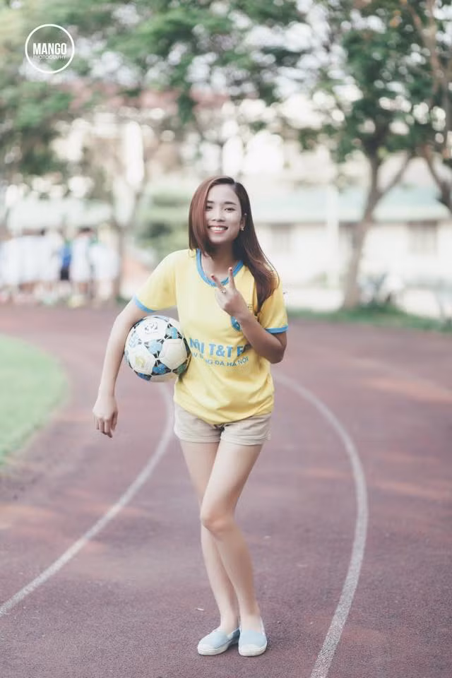 Tâm sự về Contras Hà Nội, Minh Tâm chia sẻ: "Mình cám ơn Contras Hà Nội đã mang đến cho riêng cá nhân mình những người bạn tốt, những người cùng một đam mê đó là bóng đá và chung một tình yêu đó là CLB Hà Nội T&amp;T. Dù Contras Hà Nội mới được thành lập không lâu nhưng tất cả các thành viên đều rất nhiệt tình, sẵn sàng cháy hết mình mỗi khi đội nhà thi đấu. Mình chỉ mong rằng Contras Hà Nội sẽ lớn mạnh và sẽ có những nhà "Mạnh Thường Quân" ủng hộ hội về tài chính để hội có thể phát triển hơn"".