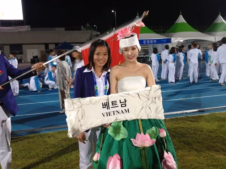 Nguyễn Thị Huyền xinh đẹp tại Asiad 17 được tổ chức tại Hàn Quốc. Ảnh: FBNV.