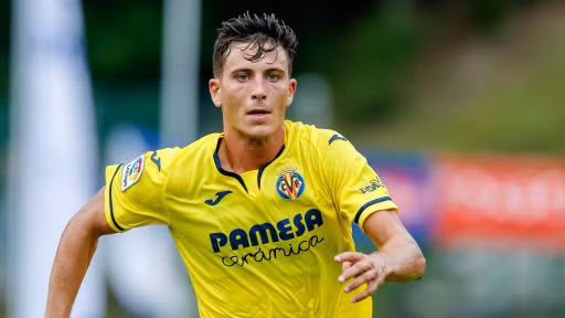 Theo tiết lộ từ tờ Daily Mail, Arsenal đã vượt lên chiếm ưu thế trước Manchester City và Chelsea trong cuộc đua giành chữ ký của trung vệ Pau Torres, hiện đang thi đấu cho Villarreal.