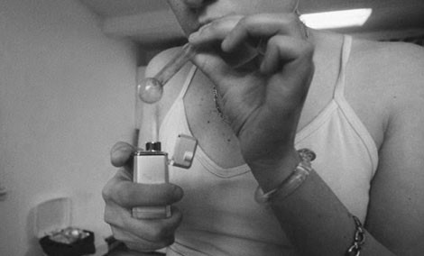 Tiếp đó, những người trẻ cần phải tham gia nhiều hơn vào các hoạt động giải trí, các ý tưởng, các hoạt động kinh tế, xã hội để có thể giúp các em tiếp cận nhiều hơn với các cơ hội và hình thành nhân cách của mình.