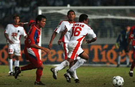 Tại Tiger Cup 1998, ĐT Indonesia kết thúc ở vị trí thứ 3 với 2 trận thắng, 2 hòa và 1 thất bại. Với kết quả này, ĐT Indonesia đã vươn lên vị trí thứ 76 trên BXH FIFA tháng 9/1998.