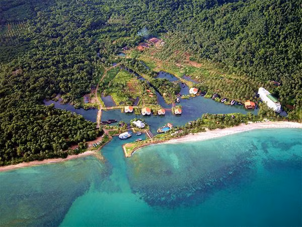 Koh Chang nằm trong khu bảo tồn thiên nhiên, nên mọi thứ đều được giữ gìn, chăm sóc để đảm bảo vẻ đẹp hoang sơ và thuần khiết.