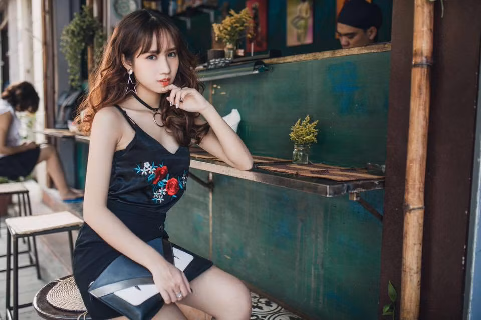 Thân hình nuột nà cùng khuôn mặt đẹp, Nga Đoàn được nhiều người hâm mộ CLB nước Anh mệnh danh là hot girl fan MU phiên bản 2.0.