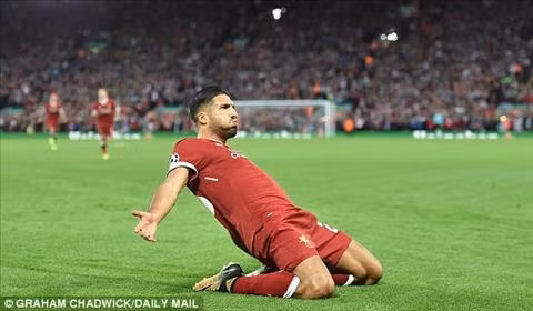 Juventus đã chuẩn bị sẵn hợp đồng chờ Emre Can: Theo thông tin chuyển nhượng bóng đá từ tờ Calcio, việc Liverpool chưa thể chiêu mộ Thomas Lemar cũng khiến họ phải giữ chân tiền vệ người Đức trước sự chèo kéo của Juventus. Mặc dù vậy, Emre Can sẽ hết hạn hợp đồng vào mùa hè 2018 và dường như không có ý định gắn bó lâu dài hơn với sân Anfield. Ảnh: Daily Mail