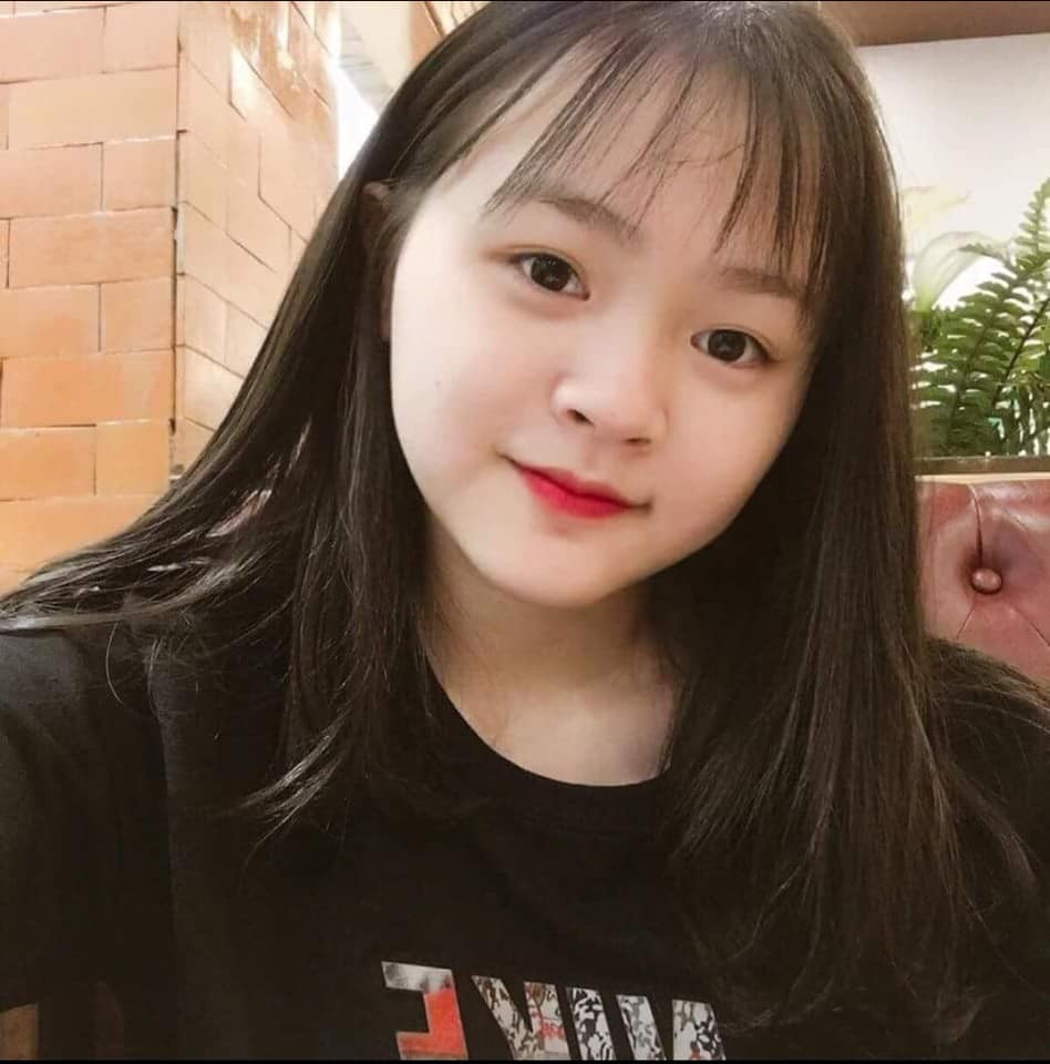 Nữ sinh 10X sở hữu vẻ xinh xắn, đáng yêu cùng chất giọng "gây nghiện".