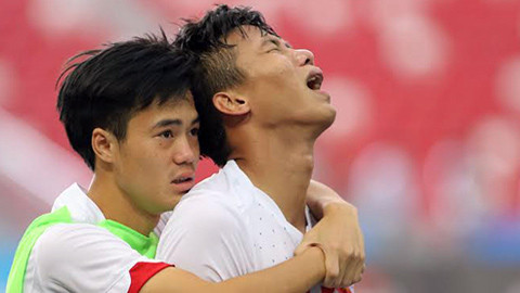 Vẫn là câu chuyện đối đáp qua lại mặn mòi của hội anh em cây khế Văn Toàn, Ngọc Hải trước ngày hội quân. Tiền đạo của HAGL trêu Quế Ngọc Hải rằng liệu có cách nào để lên tuyển mà không cần nhìn mặt nhau không nhỉ.