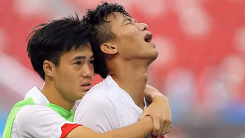 Vẫn là câu chuyện đối đáp qua lại mặn mòi của hội anh em cây khế Văn Toàn, Ngọc Hải trước ngày hội quân. Tiền đạo của HAGL trêu Quế Ngọc Hải rằng liệu có cách nào để lên tuyển mà không cần nhìn mặt nhau không nhỉ.