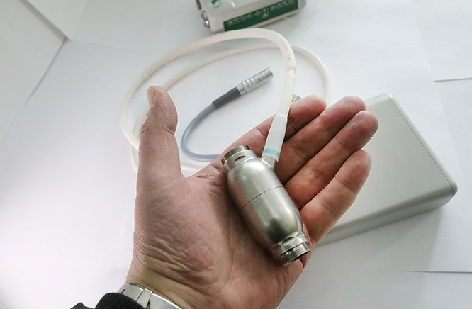 11. Trái tim nhân tạo này là thiết bị được phát triển bởi quân đội Nga, cho phép một đứa trẻ sống sót trước khi được cấy ghép.