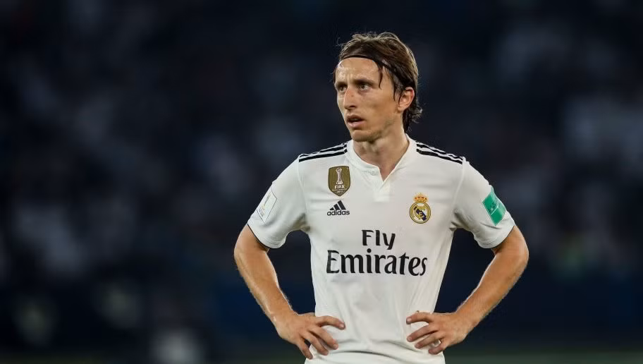 Tờ Goal đưa tin, tiền vệ Modric bày tỏ nguyện vọng được kết thúc sự nghiệp ở Real. Được biết, ngôi sao người Croatia đang nhận được sự quan tâm đặc biệt từ Inter Milan.