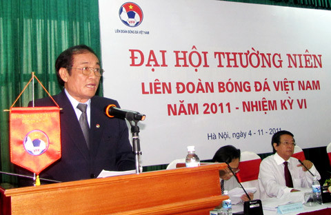 Nhung vu lum xum cua VFF day song bong da nuoc nha