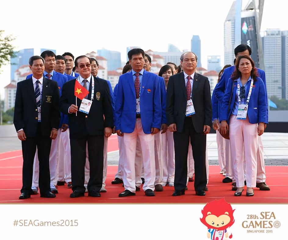 Ban tin SEA Games 28 trua 3/6: Cong Phuong bi cam da penalty?