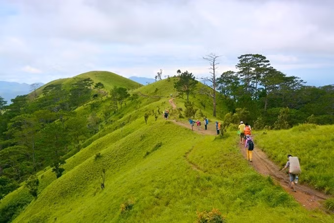 Phải khẳng định lại trekking không có gì là xấu, thậm chí nó còn mang lại lợi ích khá nhiều cho khách du lịch quốc tế tới Việt Nam từ sức khỏe cho tới việc khám phá những cảnh sắc kì thú không dễ có được. Tuy nhiên, hình thức tự trekking một mình là hoàn toàn sai bởi nó mang tới nhiều hiểm họa khôn lường cho các du khách.