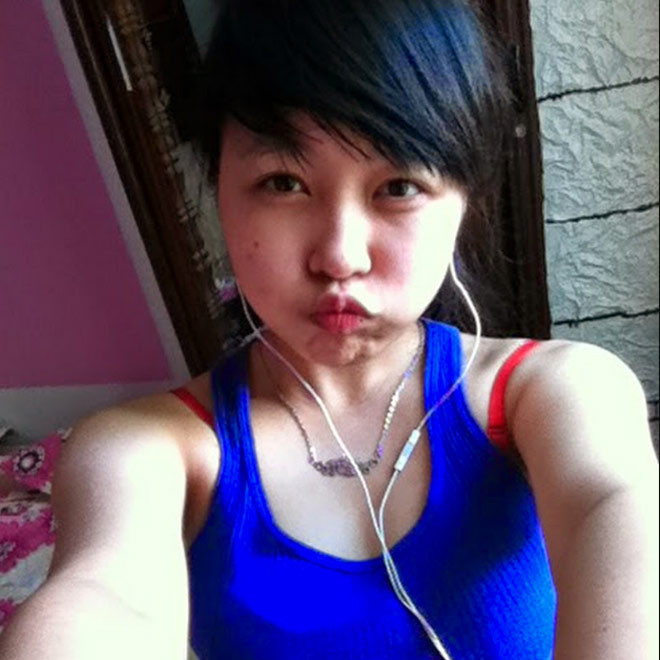 Thậm chí, Trâm Anh cũng cũng vô tư để mặt mộc và còn cắt tóc ngắn trông khá lạ lẫm.