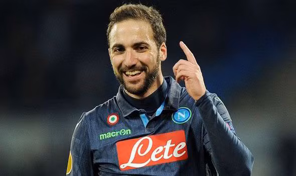 Sao bong da nao xung dang nhan chiec giay vang chau Au?-Hinh-6