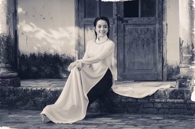 Bộ ảnh được thực hiện tại làng Cựu (xã Vân Từ, huyện Phú Xuyên, Hà Nội) trong vòng 1 ngày, ngay sau khi ekip có ý tưởng về một góc Hà Nội bị lãng quên.