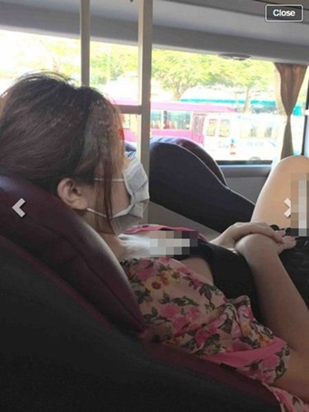 Không chỉ để lộ hàng do ăn mặc hớ hênh khi nằm trên xe khách, nhiều bạn nữ còn không chú ý tới dáng nằm của mình