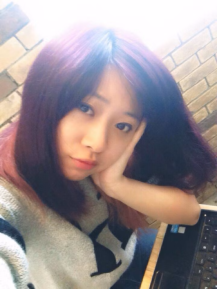 "Sau vài lần xuất hiện trên bản tin, dần dần mọi người cũng thích cái tên này của mình hơn, gọi mình là Dâu nhiều hơn. Cách gọi lạ lạ này cũng khiến mình cảm thấy vui lắm".