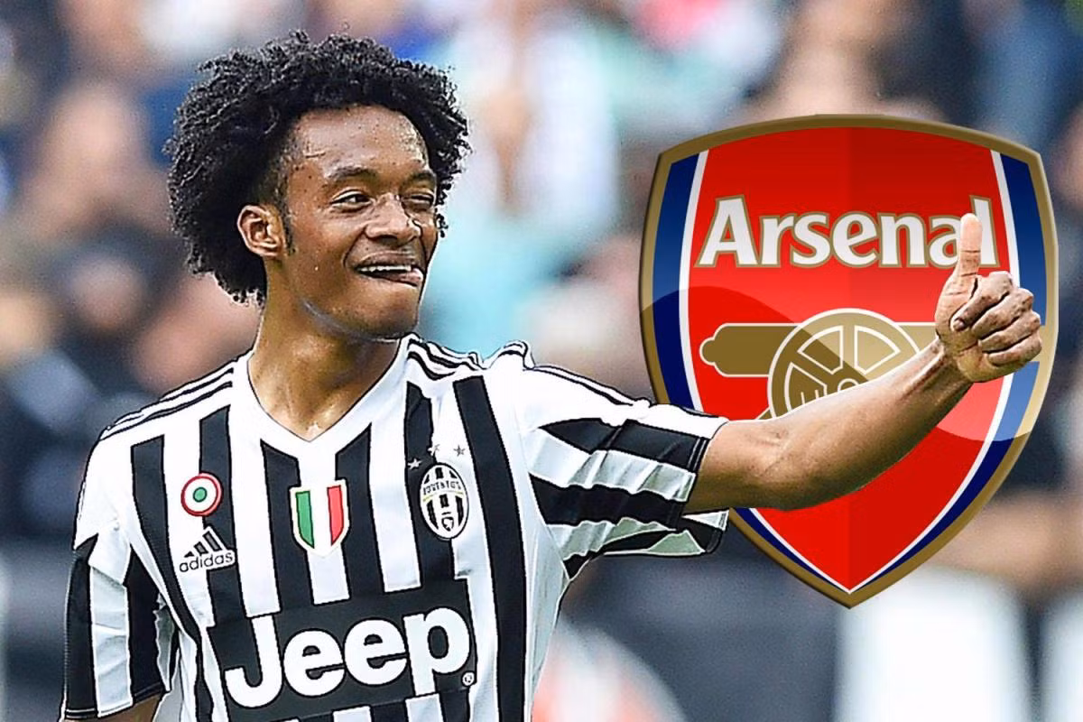 Juventus ra giá bán Cuadrado cho Arsenal: Theo thông tin chuyển nhượng cầu thủ từ tờ Gazzetta dello Sport, đội bóng thành Turin sẽ để Juan Cuadrado đến Arsenal nếu nhận được lời đề nghị trị giá 31 triệu bảng. Hiện Juventus đang nhắm đến việc chiêu mộ Bernardeschi sau khi bán Cuadrado. Ảnh: Gazzetta dello Sport
