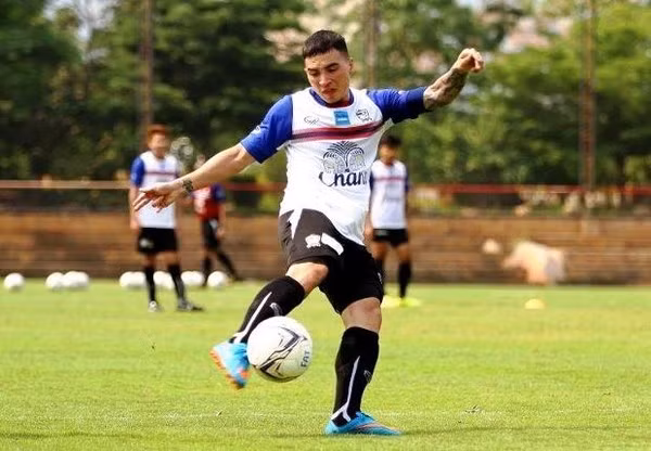 Tristan Đỗ có ông nội là người Việt Nam, sang Thái Lan định cư và lập gia đình.