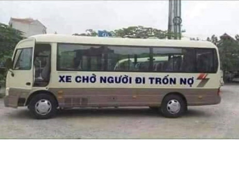 Thậm chí, nhiều người còn chuẩn bị hẳn một chuyến xe dành cho những người đi trốn nợ.