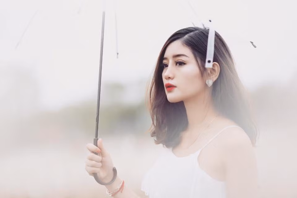 Hiện Tuyết Mai đang là giáo viên thực tập môn Lịch sử tại trường THPT Yên Lạc, Vĩnh Phúc.