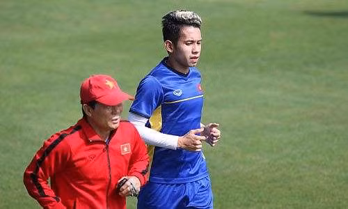 Sự kì vọng sẽ được dồn lên vai của Hồng Duy người nhiều khả năng được lựa chọn là nhân tố X của HLV Park Hang-seo tại AFF Cup năm nay.