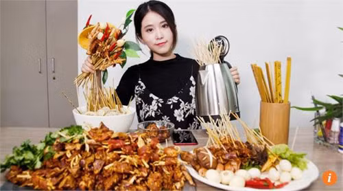 “Thanh nu cong so” kiem tien ty nho clip nau an van phong