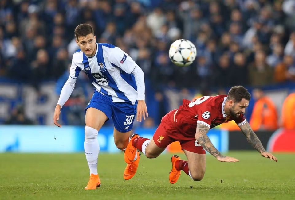 MU vừa kích hoạt điều khoản giải phóng hợp đồng trị giá 20 triệu Euro (17,5 triệu bảng) để đưa hậu vệ cánh Diogo Dalot về sân Old Trafford.