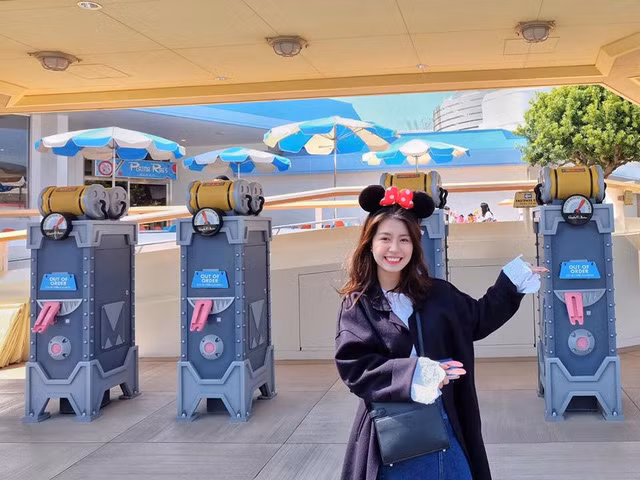 Tờ báo viết về Mẫn Tiên cùng Quỳnh Anh Shyn, An Japan từ thời trung học phổ thông, được cộng đồng mạng gọi là "bộ ba sát thủ". Nguyễn Thị Mẫn Tiên là một trong 3 cô gái xinh đẹp, tài năng của nhóm.