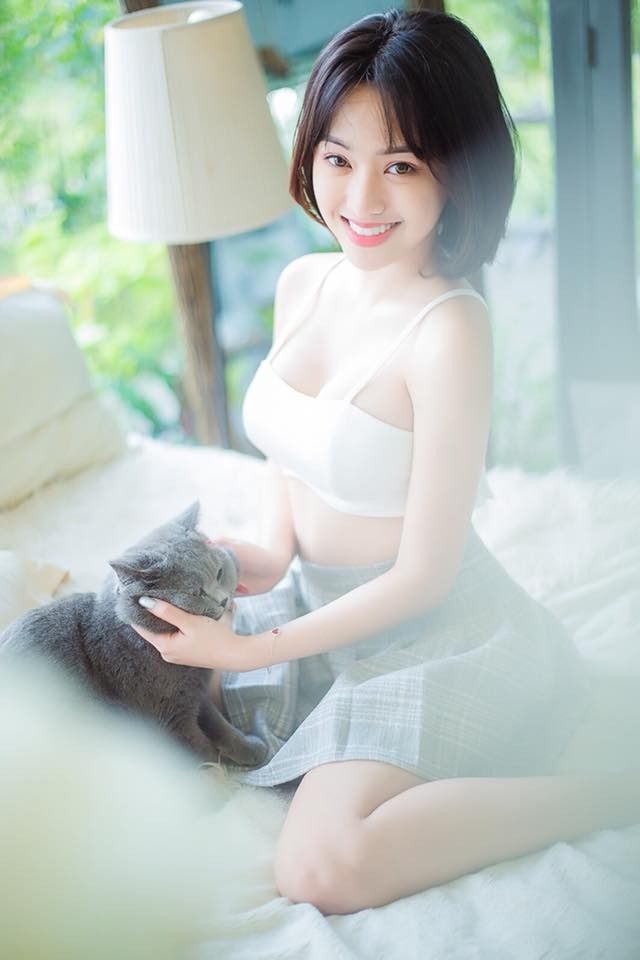 Chưa hết, chính trên trang cá nhân của mình, Thúy Vi cũng gửi đi thông điệp rất dài nhằm trấn an dư luận và đặc biệt tới những người đang sử dụng kem trộn của mình.