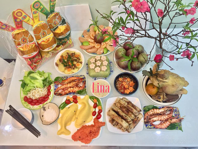Hội các mẹ đảm đã khoe mâm cỗ cúng ông Công ông Táo nhà mình, mâm nào cũng ngon lành đẹp mắt.