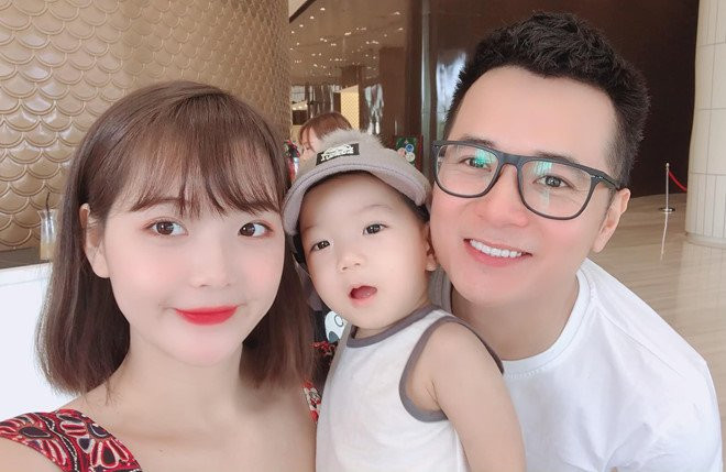 Nhan sắc hiện tại của Lê Thu Hương được dân mạng nhận xét gái một con trông mòn con mắt. Cô đang kinh doanh trong lĩnh vực làm đẹp.