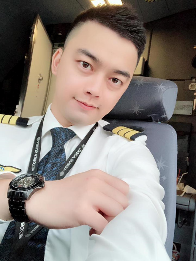 Được kỳ vọng là gương mặt sáng của làng phim trong tương lai và đang ở đỉnh cao của nghề diễn, Hà Duy đã có quyết định bất ngờ là rời xa showbiz để tập trung cho cuộc sống riêng. Nhiều năm sau, Hà Duy khiến nhiều người ngỡ ngàng khi đã trở thành cơ phó tại hãng hàng không quốc gia Việt Nam.