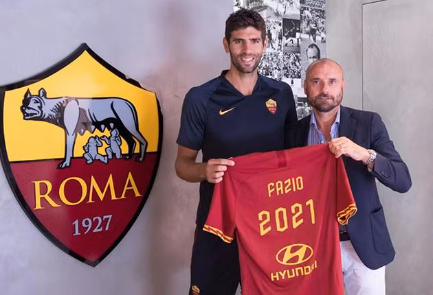 Mới đây, AS Roma vừa chính thức thông báo gia hạn hợp đồng với Fazio. Thời gian được kí tới ngày 30 tháng 6 năm 2021.