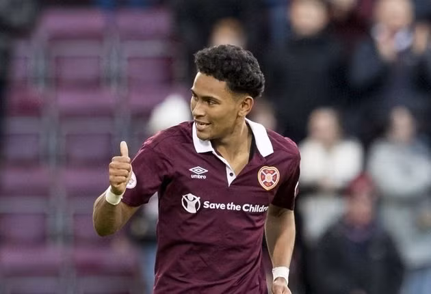 Nhiều đội bóng tại Premier League đang ngỏ ý muốn có được sự phục vụ của hậu vệ Demetri Michell, người đang thuộc biên chế đội MU.