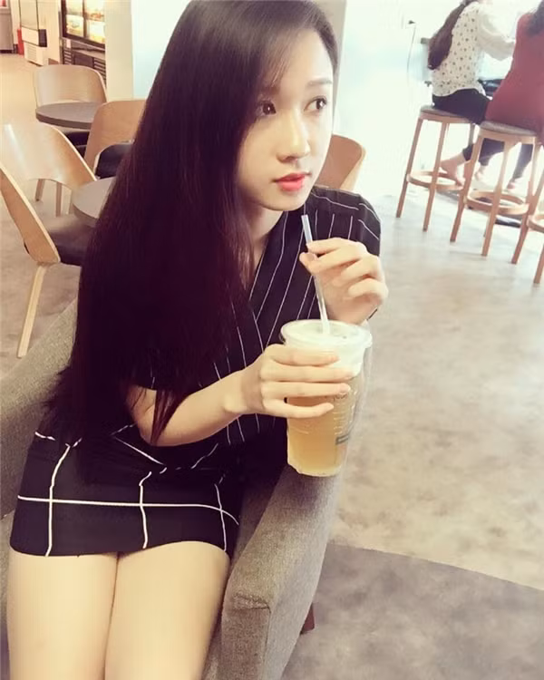 Vũ Nguyễn Bích Ngọc từng đạt học bổng khá - giỏi nhiều kì liên tiếp, nhận bằng khen do Học viện Báo chí &amp; Tuyên truyền trao tặng.