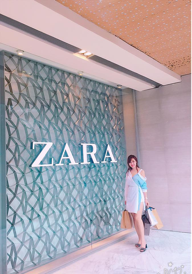 Tuy nhiên, Trang khẳng định những thông tin này là bịa đặt, vu khống mình một cách trắng trợn. Việc này đã làm ảnh hưởng đến danh dự, nhân phẩm, uy tín cá nhân cô và gia đình. Bên cạnh đó, cô gái sinh năm 1992 này cho rằng có kẻ xấu đã lấy ảnh của chị trên Facebook cá nhân rồi lồng ghép hình ảnh với nội dung tin nhắn họ tự tạo ra để vu khống cô.