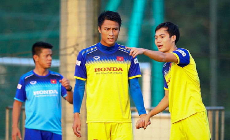 Vi sao HLV Park Hang-seo loai tan binh khoi danh sach doi tuyen Viet Nam?