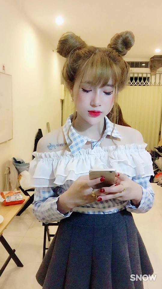 Ngoại hình hoàn toàn thay đổi khiến nhiều người không nhận ra cô gái đen đúa năm xưa, cũng chẳng ai bỡn cợt hay nhắc đến dân tộc Khmer khi chạm mặt Su trên đường.