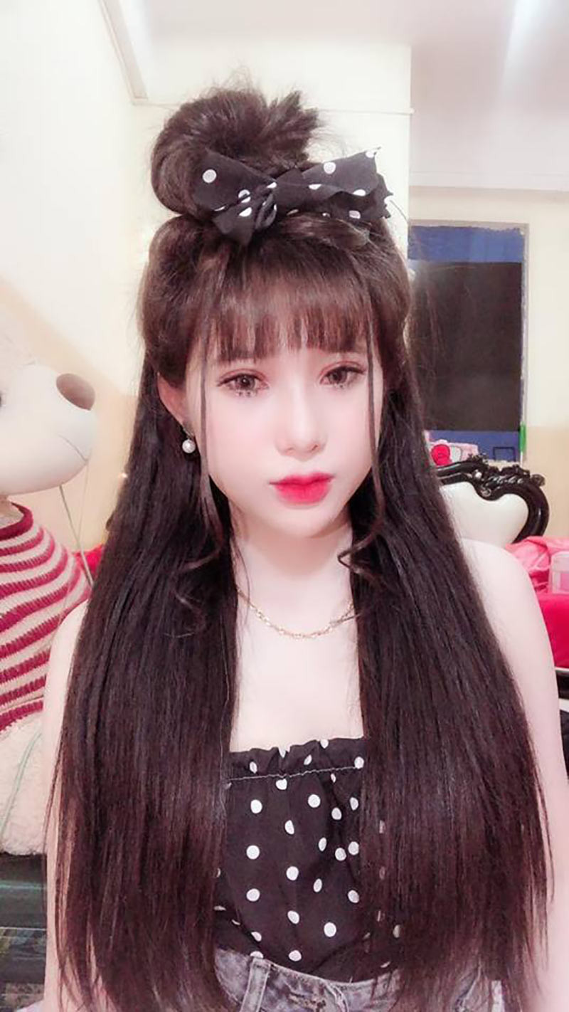 Su Any chia sẻ: "Thời bé, mình béo và đen lắm, lại là người dân tộc thiểu số nên luôn bị các bạn tẩy chay. Mình chẳng làm gì cũng bị các bạn mang ra làm tâm điểm chọc ghẹo, giễu cợt. Họ chê mình xấu xí, đen đúa, nhìn bẩn bẩn, còn xúc phạm đến cả gia đình và dân tộc mình nữa".