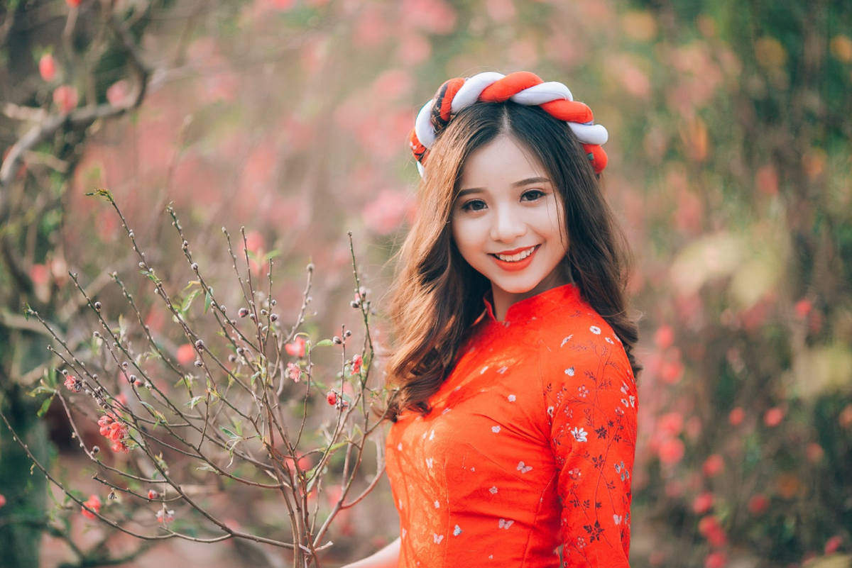 Xinh đẹp, tài năng và có trí cầu tiến, cô giáo 9X tên Hằng Nga được nhiều anh chàng đặt là mẫu hình cho người yêu tương lai và nàng thơ cho nhiều nhiếp ảnh gia. Ảnh sử dụng trong bài: FBNV.