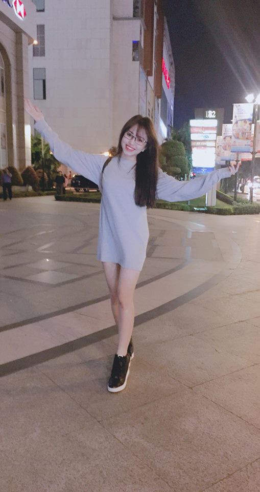 Lai Lai được nhiều game thủ đánh giá là khá vui tính, chiều fan. Đặc biệt hơn, nữ streamer này còn được biết đến là bạn gái của game thủ Rambo đang thi đấu cho team Refund Gaming của đội Mixi.