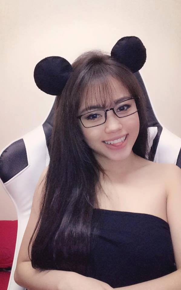 Thời gian qua các nữ streamer của Việt Nam liên tục gặp sự cố về tình cảm. Đầu tiên là cô nàng Hera Kiều Anh bị người yêu dọa tung ảnh và clip nóng hay mới đây nhất là cô bạn có tên Lai Lai cũng gặp trường hợp tương tự.