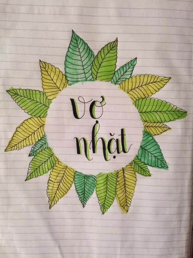 Mới đây, trên MXH rất nhiều người truyền tay nhau một bộ ảnh vô cùng độc đáo thể hiện lại tác phẩm "Vợ nhặt" của nhà văn Kim Lân thành dạng tranh vẽ đầy sống động trong quyển vở ghi Ngữ Văn của 1 bạn học sinh.