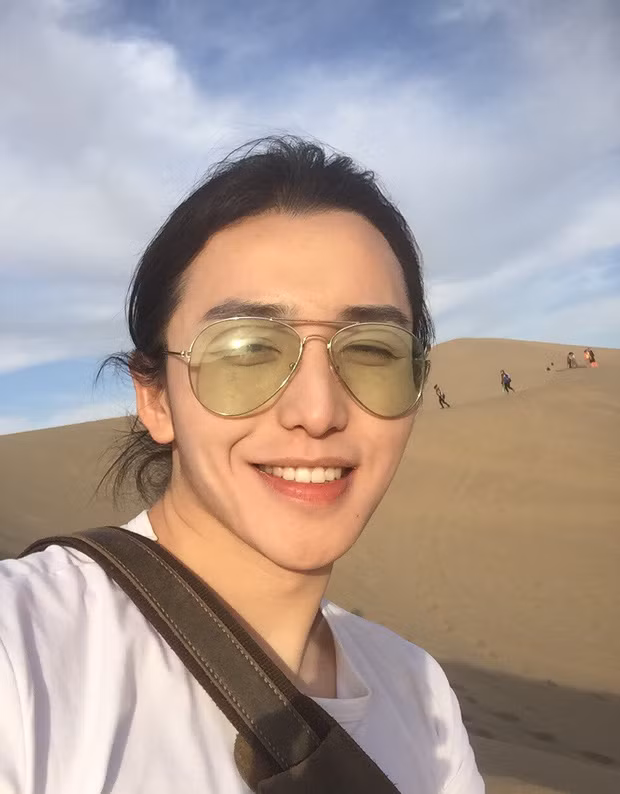 Thêm nữa, anh bạn 9X này có nét khá giống với diễn viên Lâm Canh Tân, người được giới trẻ ái mộ với vai diễn Vũ Văn Nguyệt trong bộ phim nổi tiếng Đặc công Sở Kiều truyện.