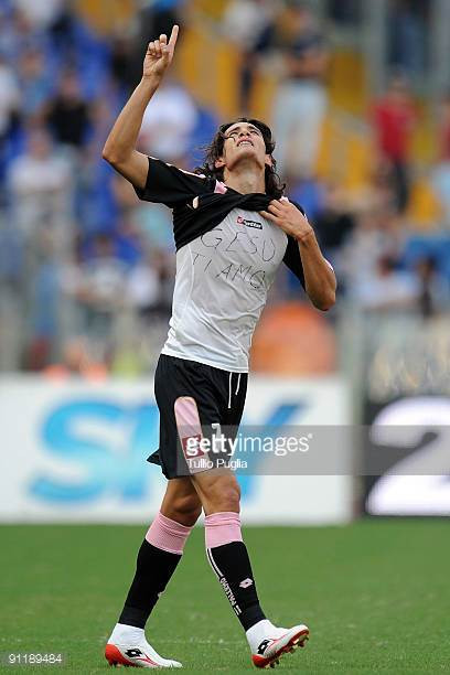 Đối với Cavani, đức tin chi phối rất nhiều đền sự nghiệp và gần như nó đã thay đổi cuộc sống của anh. Tại World Cup lần này, Cavani đang được kỳ vọng sẽ phối hợp nhịp nhàng với người đồng đội là Luis Suarez để đưa tuyển Uruquay tiến sâu nhất có thể tại giải đấu lớn nhất hành tinh.