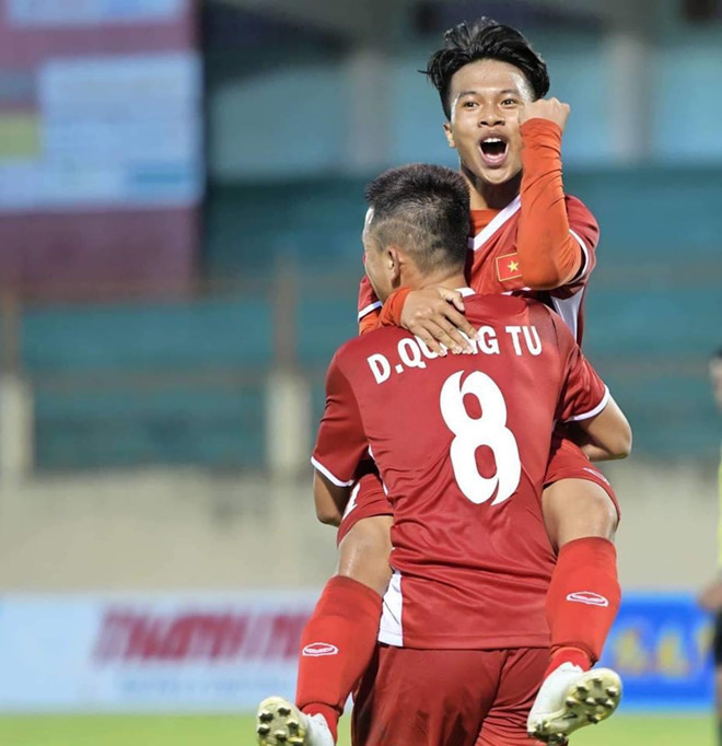 Xuân Tạo sinh năm 2001 ở Ninh Giang, Hải Dương, cầu thủ có biệt danh "tiểu Công Phượng" sớm bộc lộ khả năng bóng đá và được tuyển chọn vào đội U13 Hải Dương từ các giải đấu học sinh.