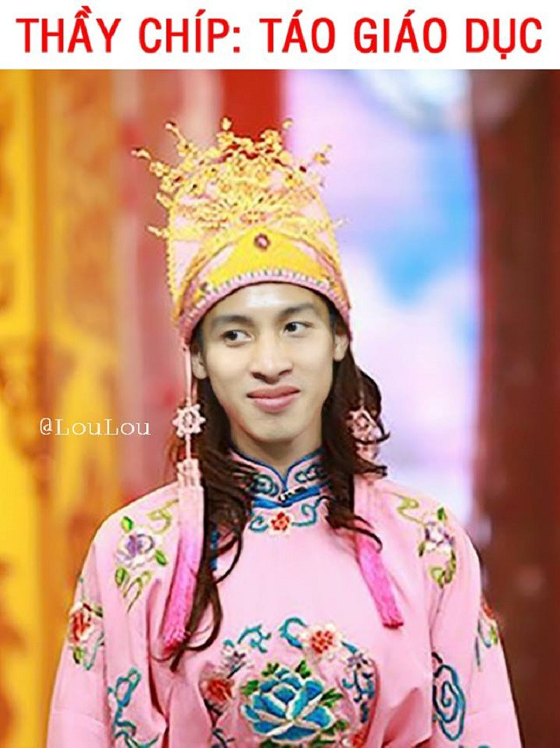 Vai diễn Táo Giáo dục lại thuộc về "thầy Chíp" Hùng Dũng. Anh chàng tiền vệ sinh năm 1993 luôn gây ấn tượng bởi sự thông thái, ham học hỏi nhất trong số các cầu thủ của đội tuyển Việt Nam.